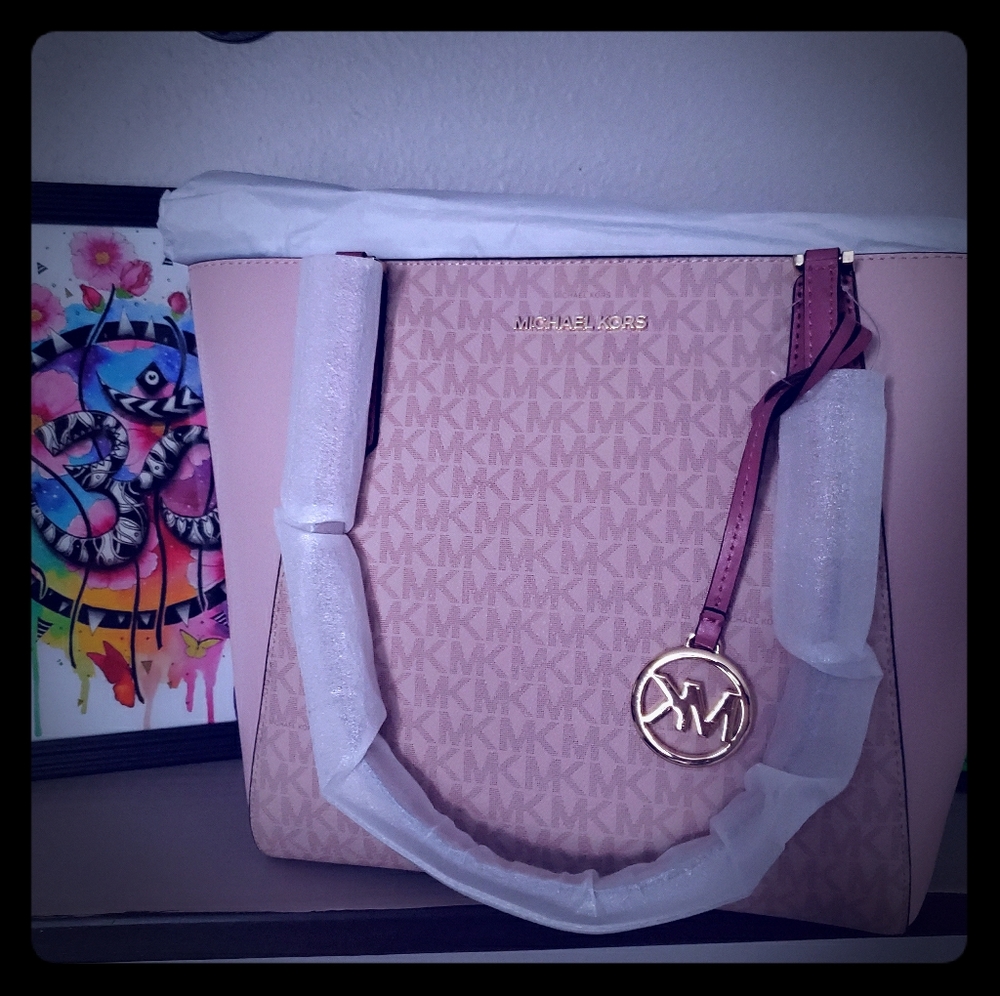 Michael kors purse